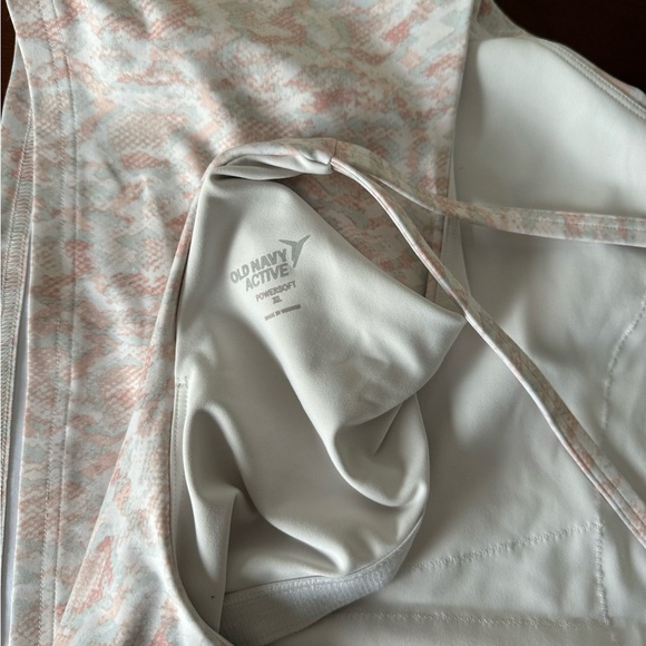 Old Navy Animal Print Sports Bra - Picture 3 of 3